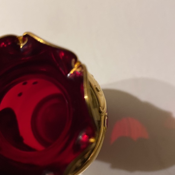 Vintage Ruby Red with gold leaf and hand painted. - Picture 11 of 11